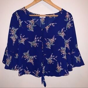 Sienna Sky Blue Floral Tie Front Top Size Small
